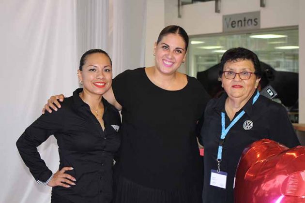 Claudia Cadenas, gerente mercadotecnia; María Dolores Reyero, gerente general Volkswagen Tapachula; Elvira Carrasco, gerente de ventas.