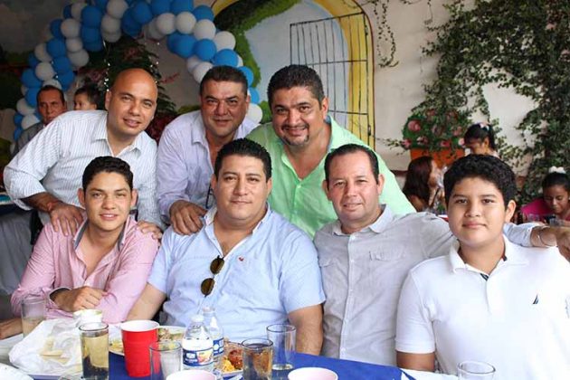 Guillermo Alvarado, Emmanuel Nivón, Ricardo, Ricardo Soto, Jorge José, Guillermo Alvarado, Oscar Alvarado.