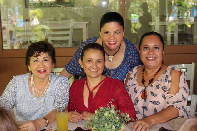 Conchita de Liy, Mónica Ruiz, Laura Guerra, María Antonieta Ruiz.