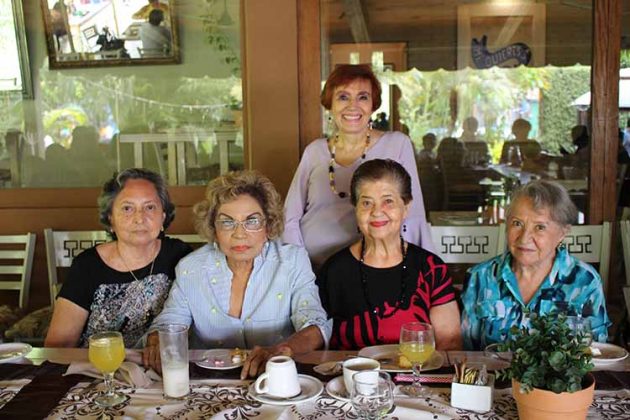 Adelita de Bautista, Celsi Monrroy, Yoly Nájera, Gloria Guillén, Carmelita Hernández.