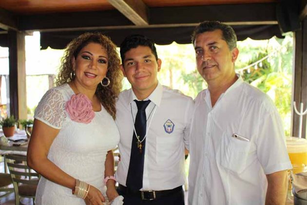 Esperanza D´Aquino, Alejandro, Nazario Salazar.