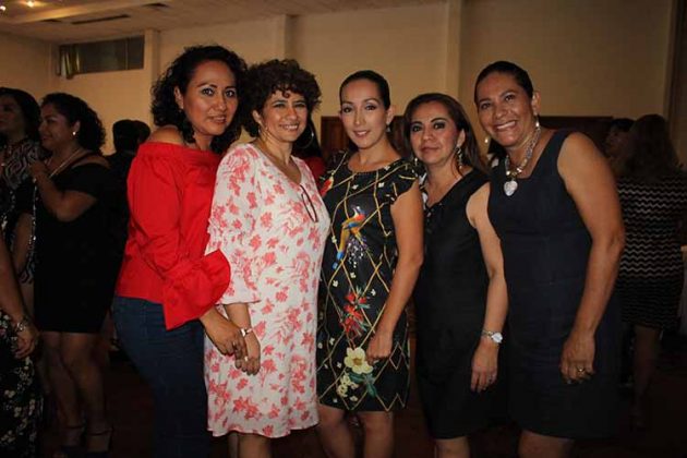 Norma Cabrera, Pammy Fuentes, Bersi Pérez, Sadia Muñoz, Irene Cruz.