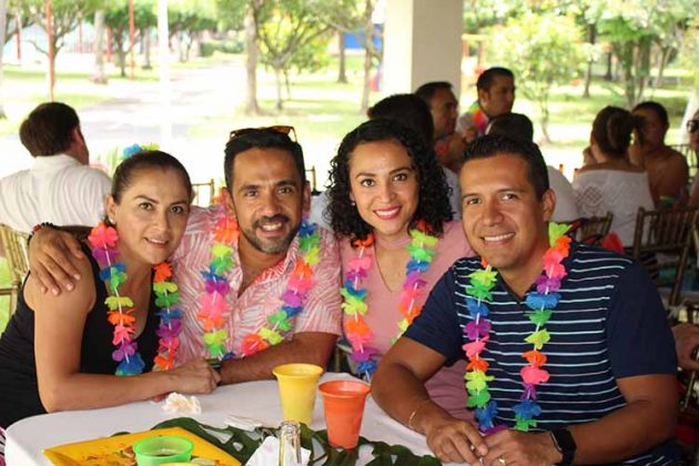 Olga Carmona, Oscar Granados, Nayieli Villalobos, Abraham Villanueva.