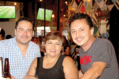 René Morales, Elvira Robles, Arturo Anaya.