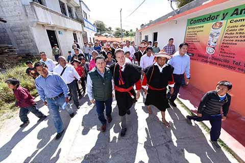 Manuel Velasco Impulsa más Beneficios Para Chiapas