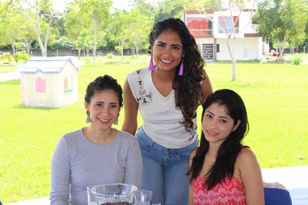 María Luisa Rodríguez, Grissel Trujillo, Katherine Isaguirre.