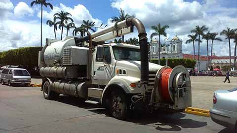 Envía MVC a Tapachula Equipo Vactor Para Desazolvar Alcantarillas