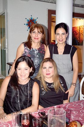 Sheyla Horita, Mary Carmen González, Odette Henaine, Verónica Elorza.