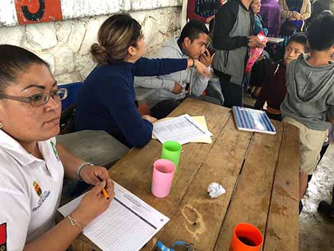Familias Desplazadas de Ejido Puebla Reciben Ayuda Humanitaria