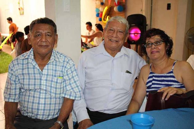 Jorge Reyes, Adolfo Reyes, M&oacute;nica Molina.