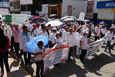 Entre Festejos y Reclamos el Desfile en Tapachula