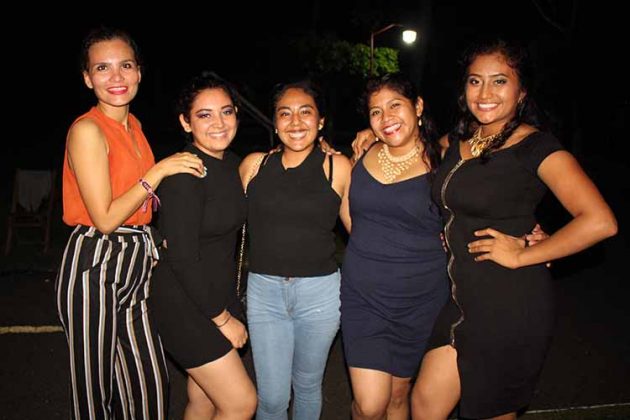 Yarlin Figueroa, Leslie Derbessy, Jessica García, Alejandra Miranda, Gabriela Pérez.