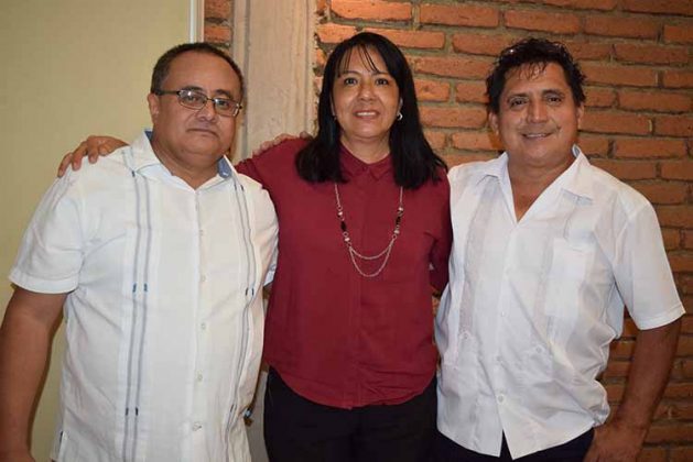Carlos Sandoval, Lupita Solórzano, René Ruiz.