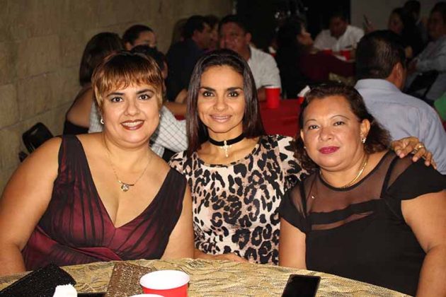 Beatriz Montaño, Ivania Reyes, Alejandra Arias.