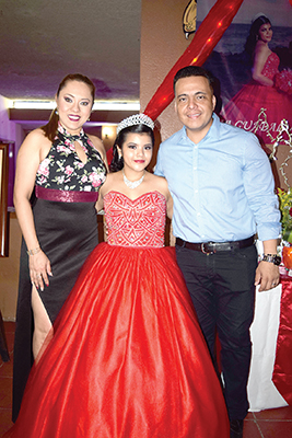 Christian Pérez & Michelle García, acompañaron a Dilcia Guadalupe Morga Alemán en su celebración de 15 años