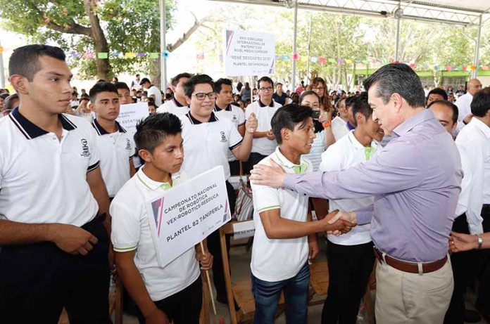 Llama Rutilio Escandón a las Juventudes a ser Parte de la Transformación de Chiapas