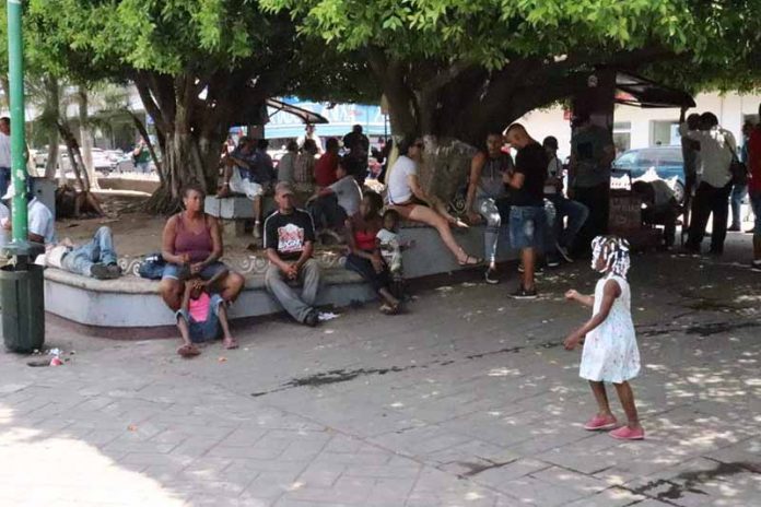 Migrantes Continúan Invadiendo Tapachula
