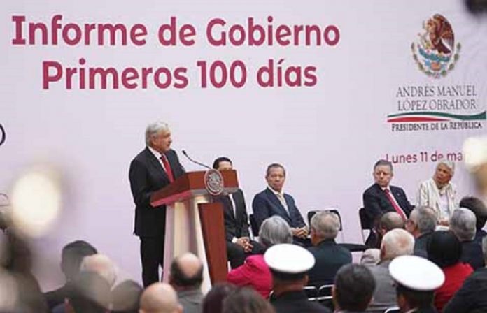 En el informe de 100 días de gobierno del presidente Andrés Manuel López Obrador, también asistió como invitado, el gobernador Rutilio Escandón Cadenas.