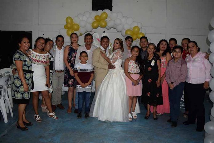 Hildeberto Lara & Ruth Domínguez, celebraron con familiares y amigos su enlace matrimonial.