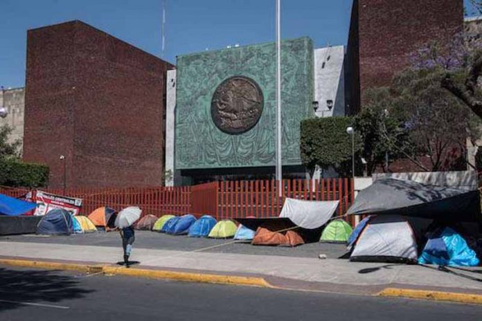 Termina sin acuerdo reunión de SEP y diputados con CNTE