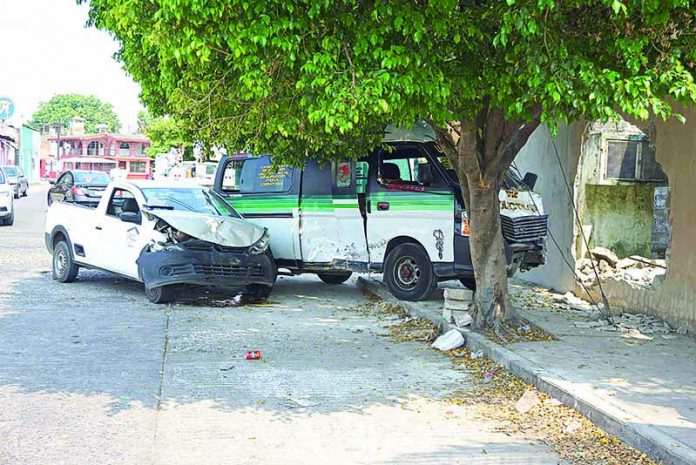 Chocaron y Dañaron Barda de Escuela Primaria