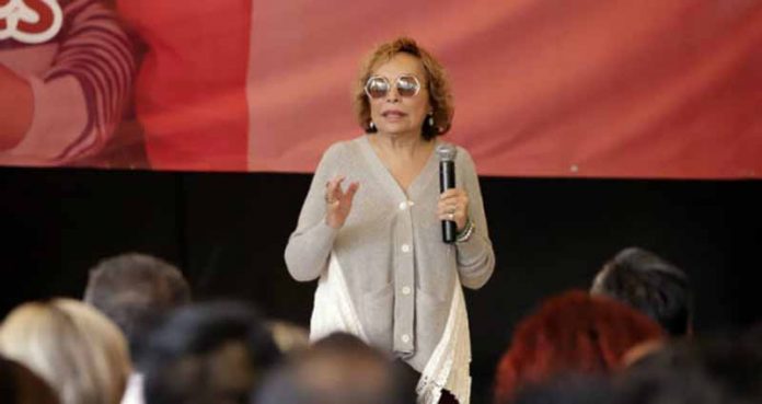 Elba Esther Gordillo Anuncia que Buscará la Dirigencia del SNTE