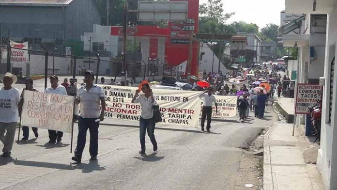 “Resistencia Civil” Realiza Marcha Exigiendo Tarifa Eléctrica Justa