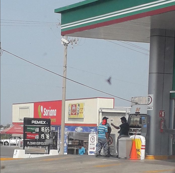 Cotice precios en este Jueves Santo, así estan los precios de los combustibles en la gasolinera ubicada en la entrada al fraccionamiento La primavera, en Tapachula Chiapas.