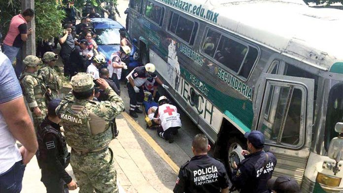 Autobús de la Salazar sin Frenos Atropelló a Profesora