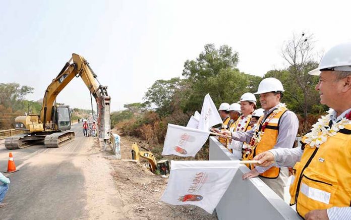 El Gobernador aseguró que vigilará que las obras se hagan bien y brinden seguridad; abundó que se invertirán más de 68 Mdp en la reconstrucción de los puentes Tablón y Chanona.