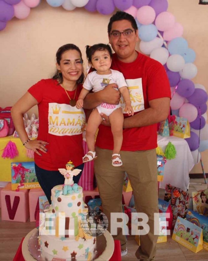 Ivanna Sánchez estuvo consentida por sus padres Denisse Contreras & Javier Sánchez por su primer añito
