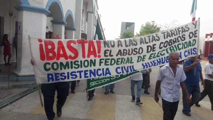 Organizaciones sociales Marchan en Huixtla Conmemorando el Día del Trabajo