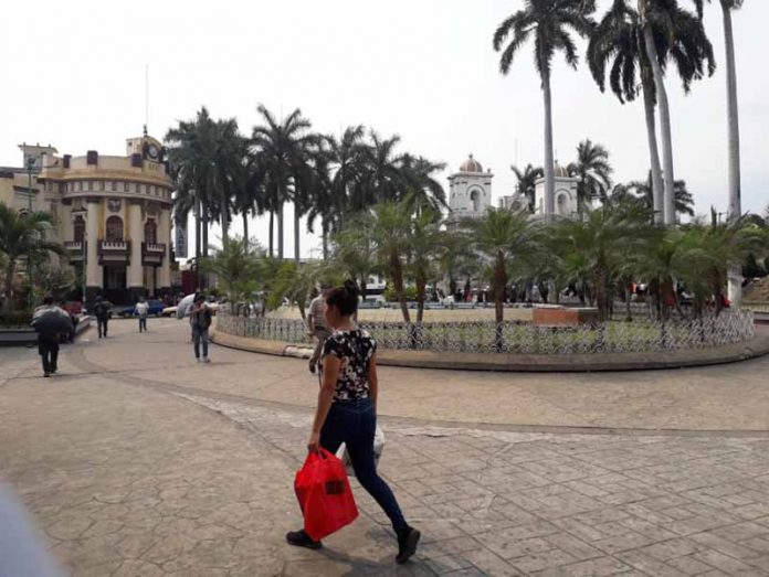 Presencia de Migrantes Genera Inseguridad y Caída del Turismo en Centro de Tapachula