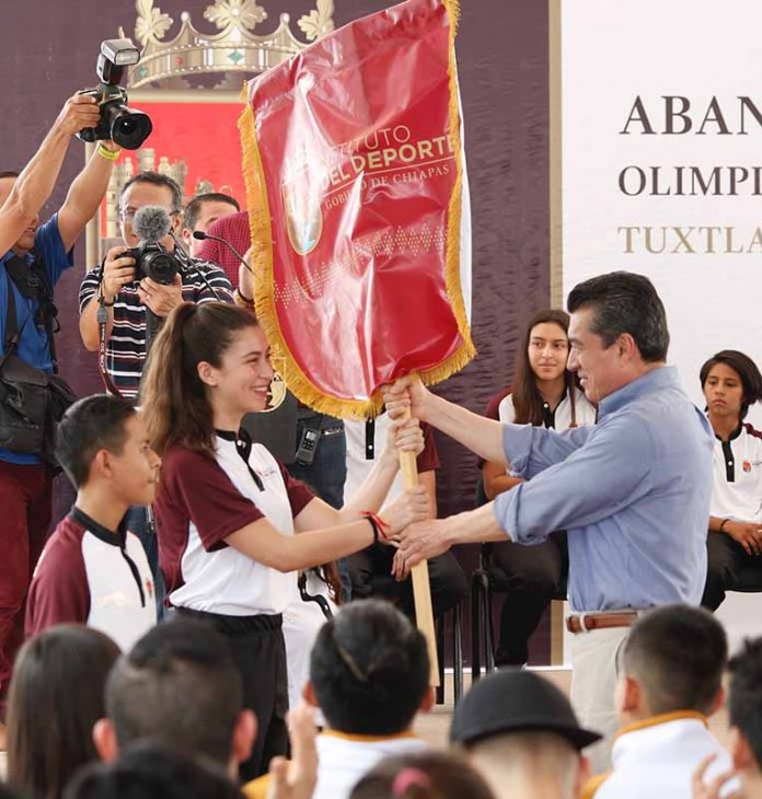 Abandera Rutilio Escandón Delegación Chiapas Rumbo a Olimpiada 2019