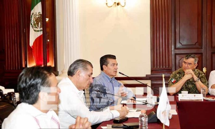 Los gobernadores Rutilio Escandón, Adán Augusto López y Cuitláhuac García, encabezaron la Mesa de Seguridad para la Coordinación Regional de la Paz