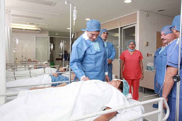 Encabeza Rutilio Escandón la Reapertura de Especialidades del Hospital “Dr. Rafael Pascacio”