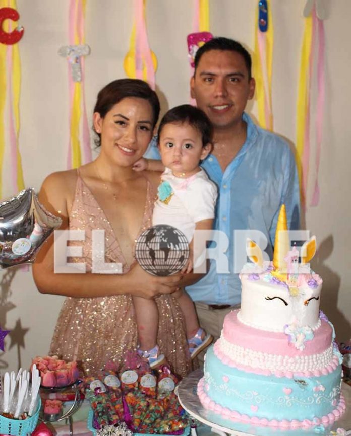 Ninibet Zúñiga & Marco Ibarra festejaron el primer cumpleaños y bautizo de su primogénita: Victoria.