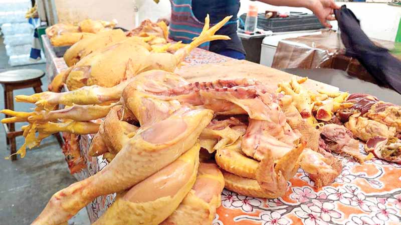 Incremento en el Precio del Pollo Provoca Estancamiento de las Ventas en  Mercados - Periódico El Orbe.