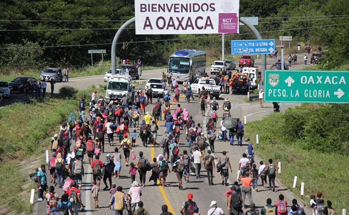 Cerca de Dos Mil Migrantes de las Primeras Dos Caravanas se Re nen