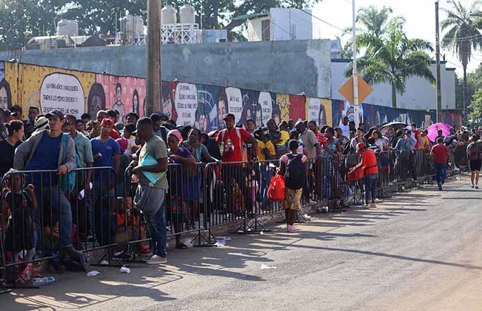 Posponen Caravana de Migrantes Esperan el Arribo de Miles de