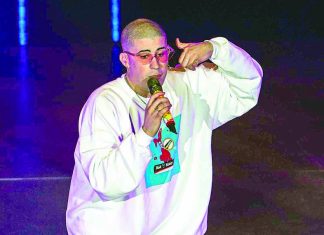 Las Diferencias Entre Los Vecinos y La Casita Para ver a Bad Bunny