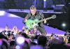 Alejandro Sanz Sube al Escenario a su Nueva Novia