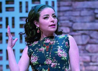 Violeta Isfel se Deshace, Entre Lágrimas, de las Cosas de Antonella