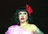 Mon Laferte Anuncia Proyecto y Presume su Faceta de Mamá