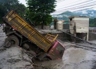 Cifra de Personas Fallecidas por Inundaciones en Nepal Sube a 675
