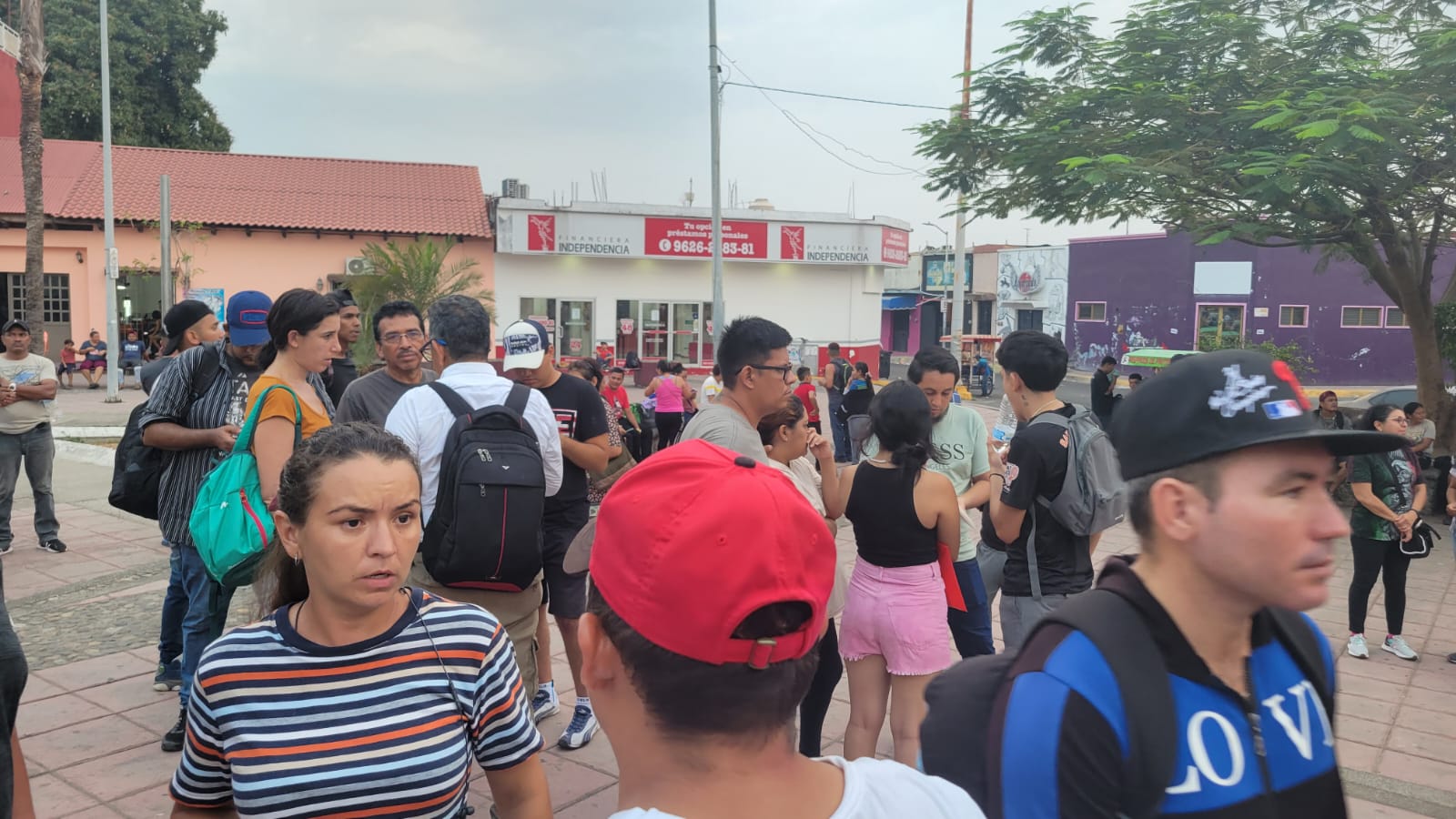 En el Parque Bicentenario, más de 2 mil migrantes pernoctan para mañana