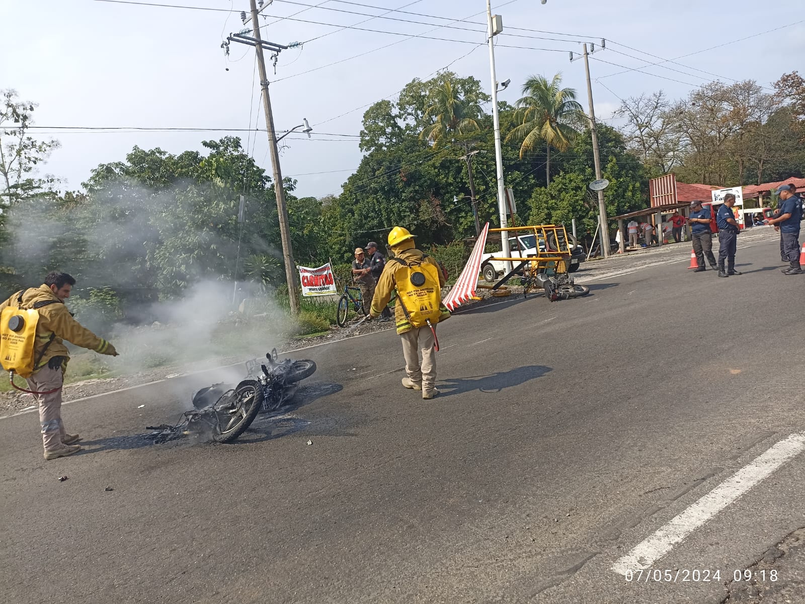 Se Registró Un Accidente Automovilístico Entre Un Mototriciclo Y Una Motocicleta Que Dejó Como 2870